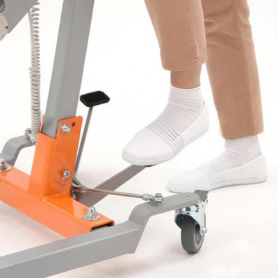 Кронштейн напольный на колесах, для MET TITAN M